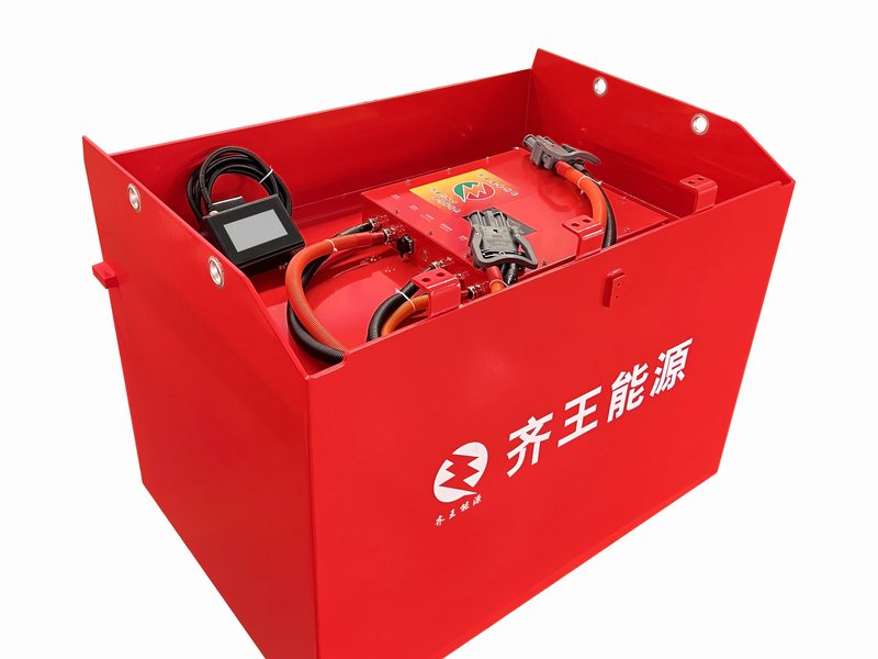 Compact red traction pack enclosure